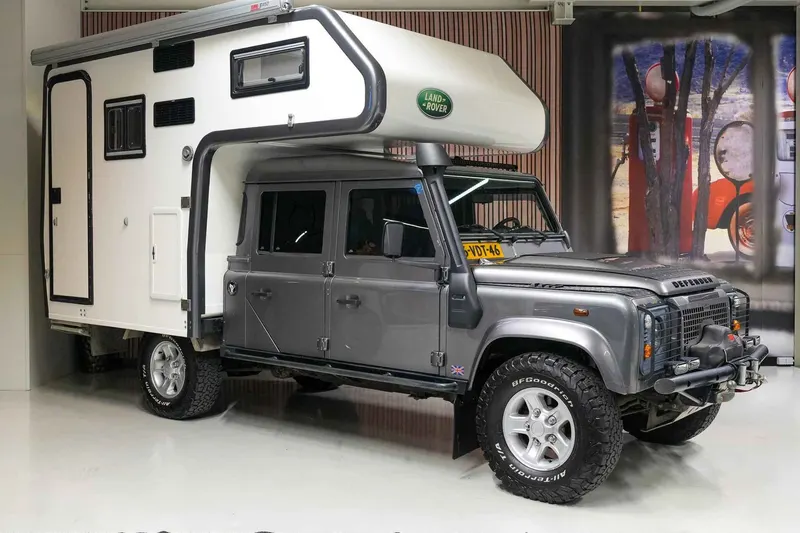 Land Rover Defender (2009)