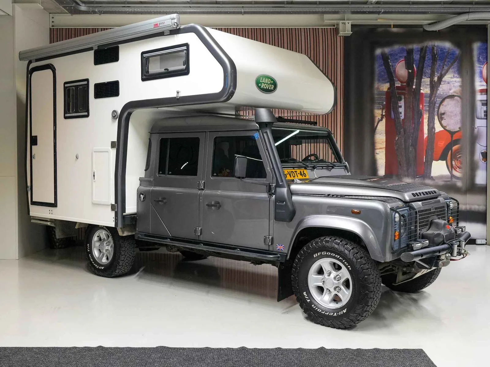 Land Rover Defender (2009) — foto 1