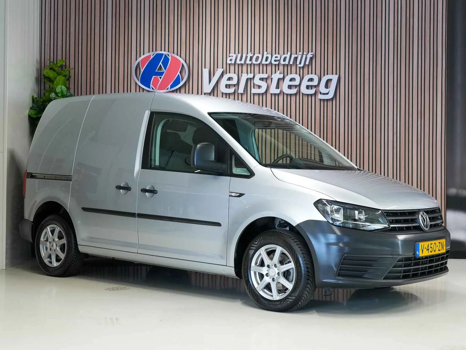 Volkswagen Caddy (2019) — foto 1