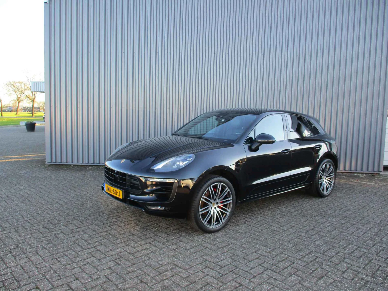 Porsche Macan (2017) — foto 1