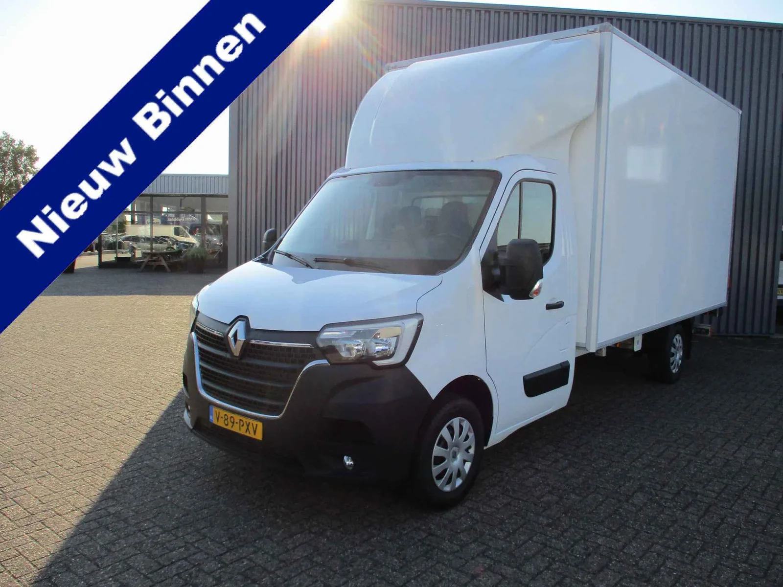 Renault Master (2023) — foto 1
