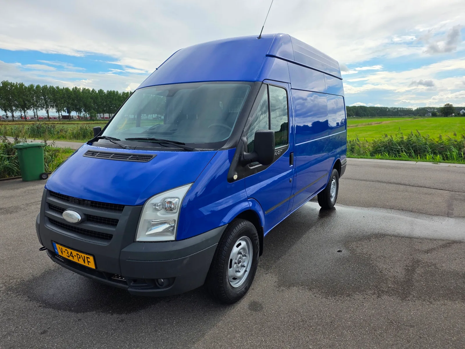 Ford Transit (2007) — foto 1