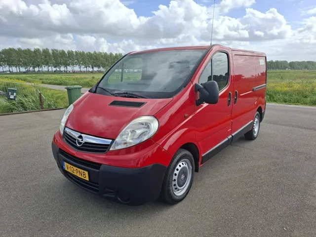 Opel Vivaro (2008) — foto 1
