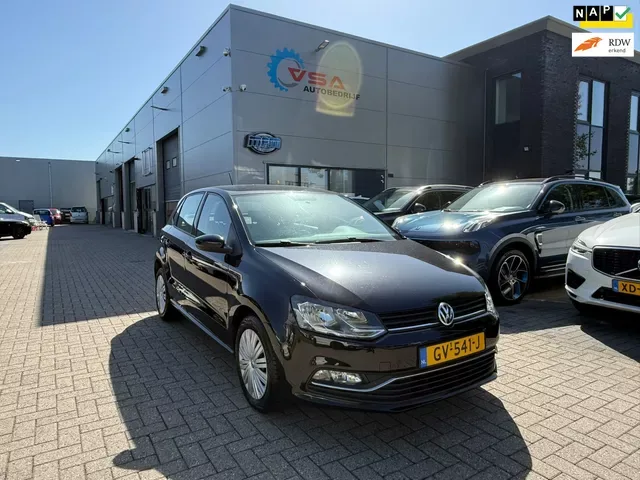 Volkswagen Polo (2015) — foto 1