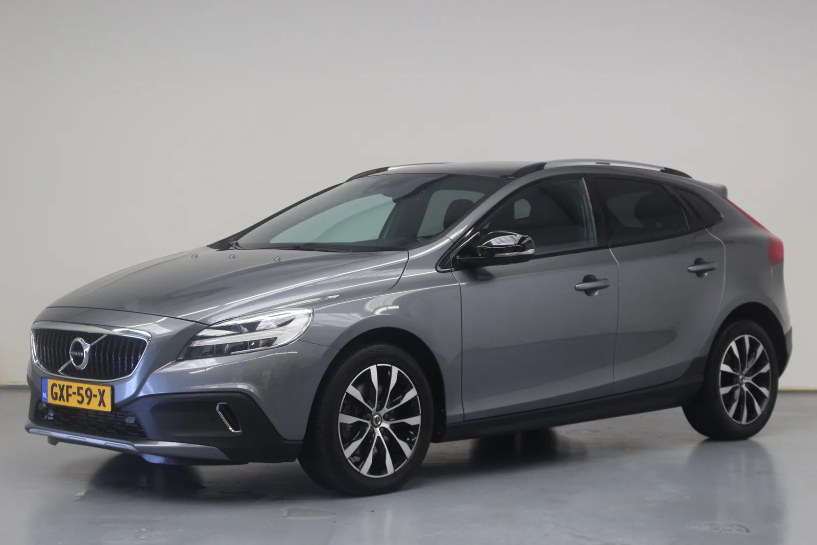 Volvo V40 Cross Country (2018) — foto 1