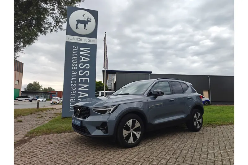 Volvo XC40 (2022)