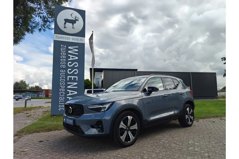 Volvo XC40 (2022)