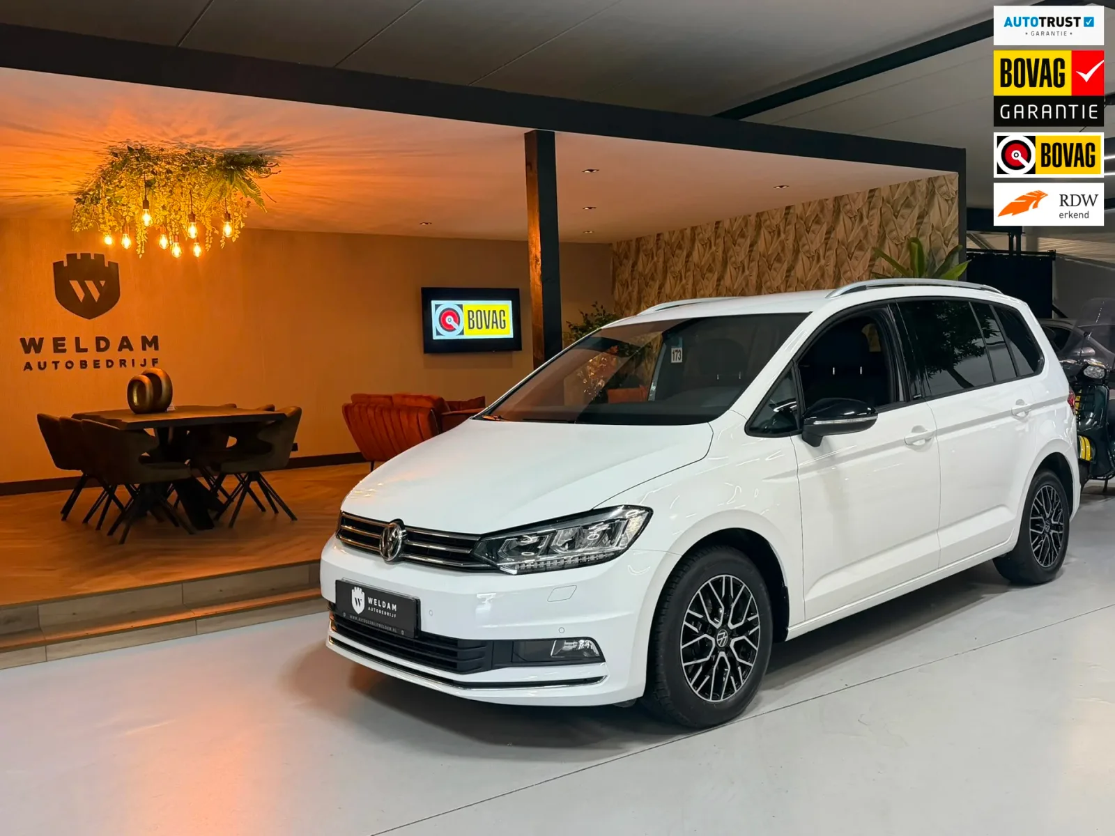 Volkswagen Touran (2020) — foto 1
