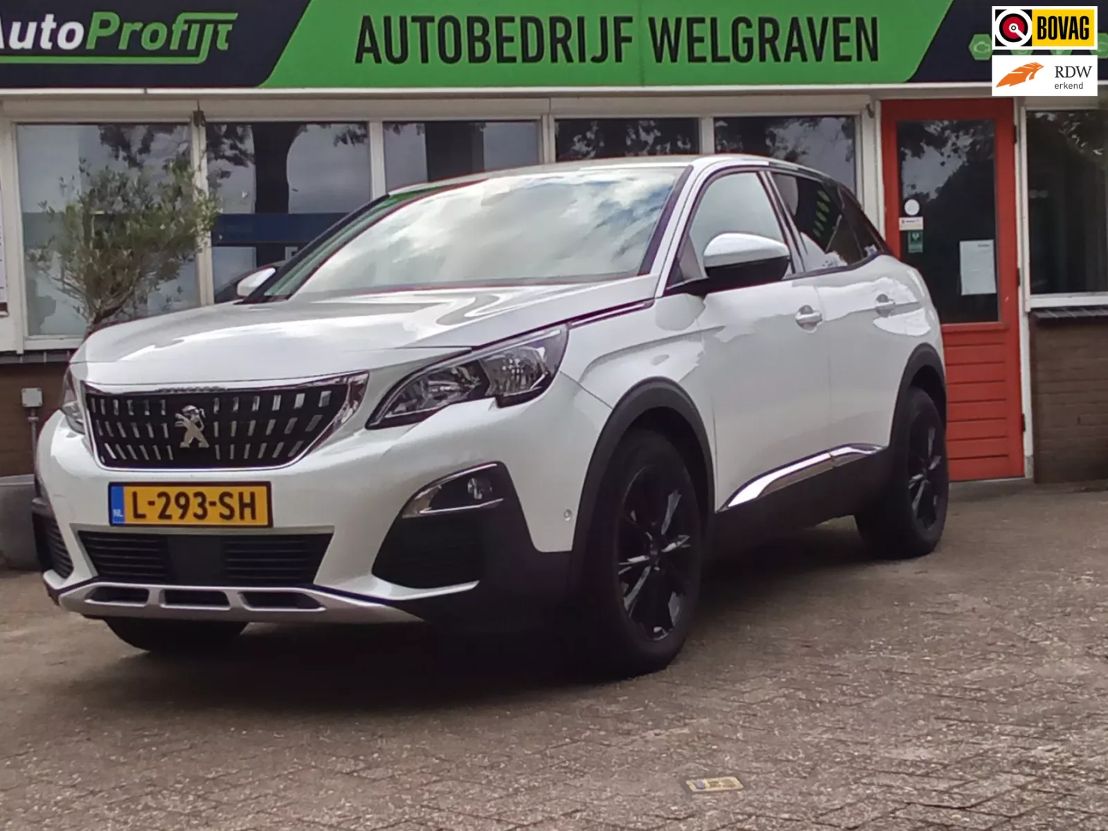 Peugeot 3008 (2017) — foto 1
