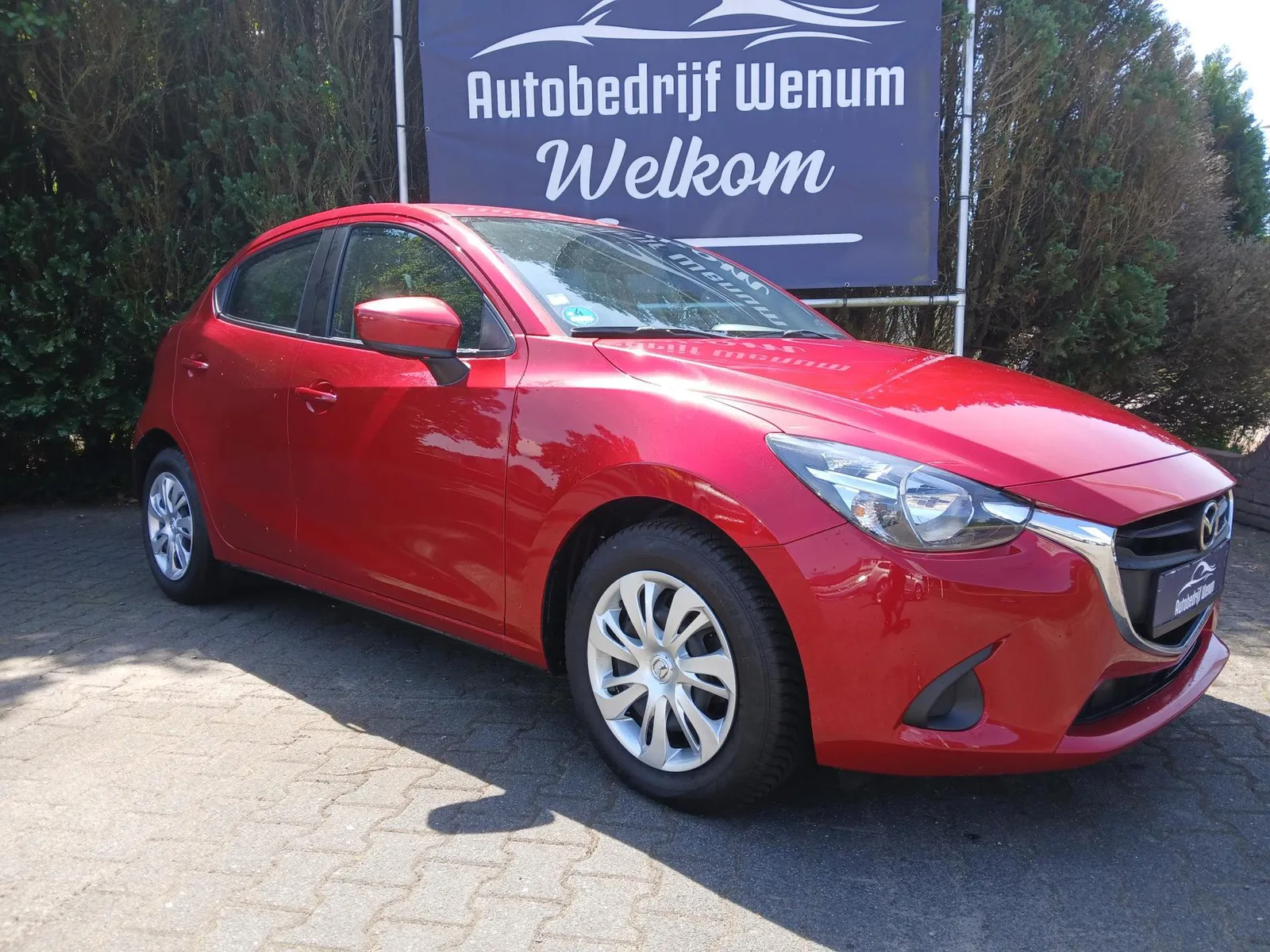 Mazda 2 (2015) — foto 1