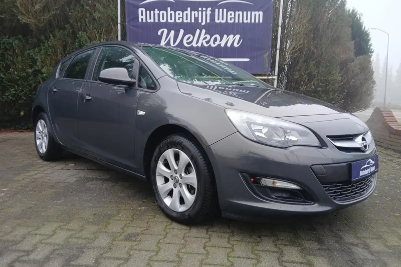 Opel Astra (2016)