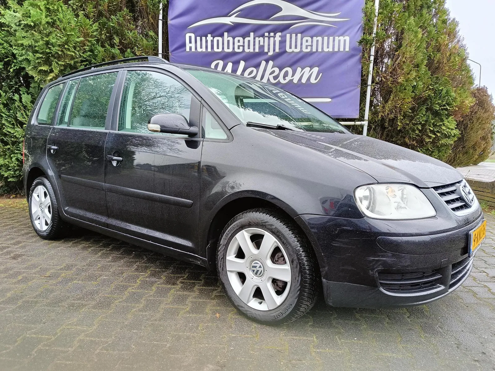 Volkswagen Touran (2007) — foto 1