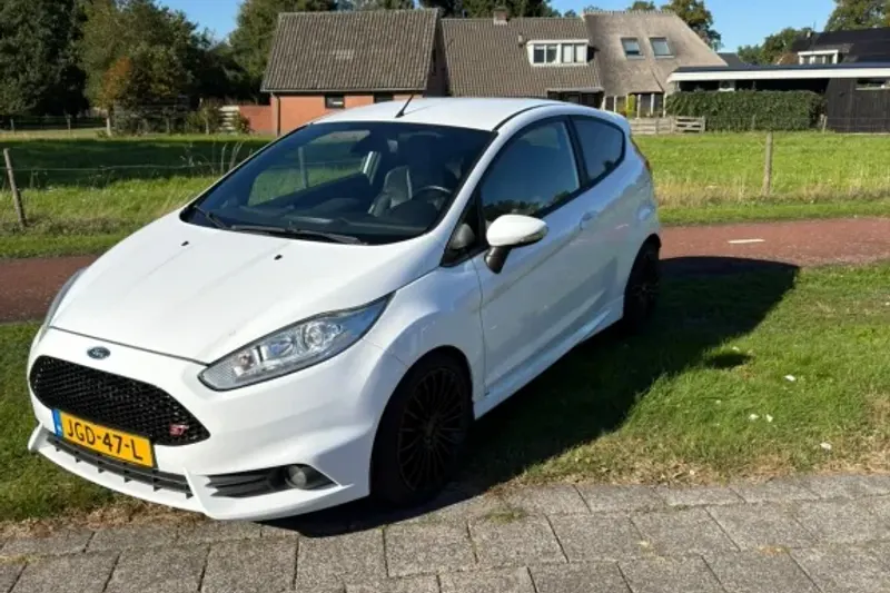 Ford Fiesta (2015)