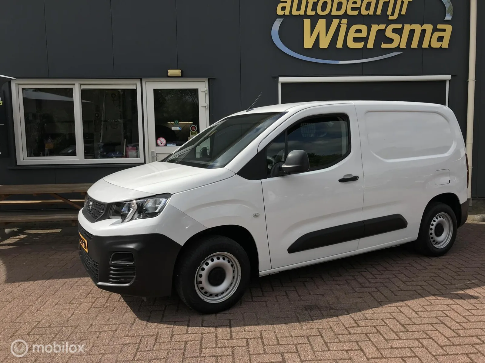 Peugeot Partner (2019) — foto 1