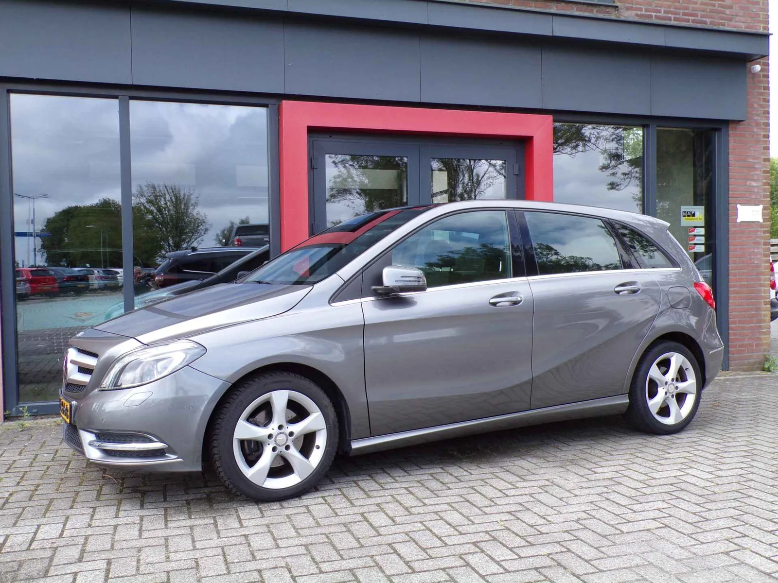 Mercedes-Benz B-Klasse (2014) — foto 1