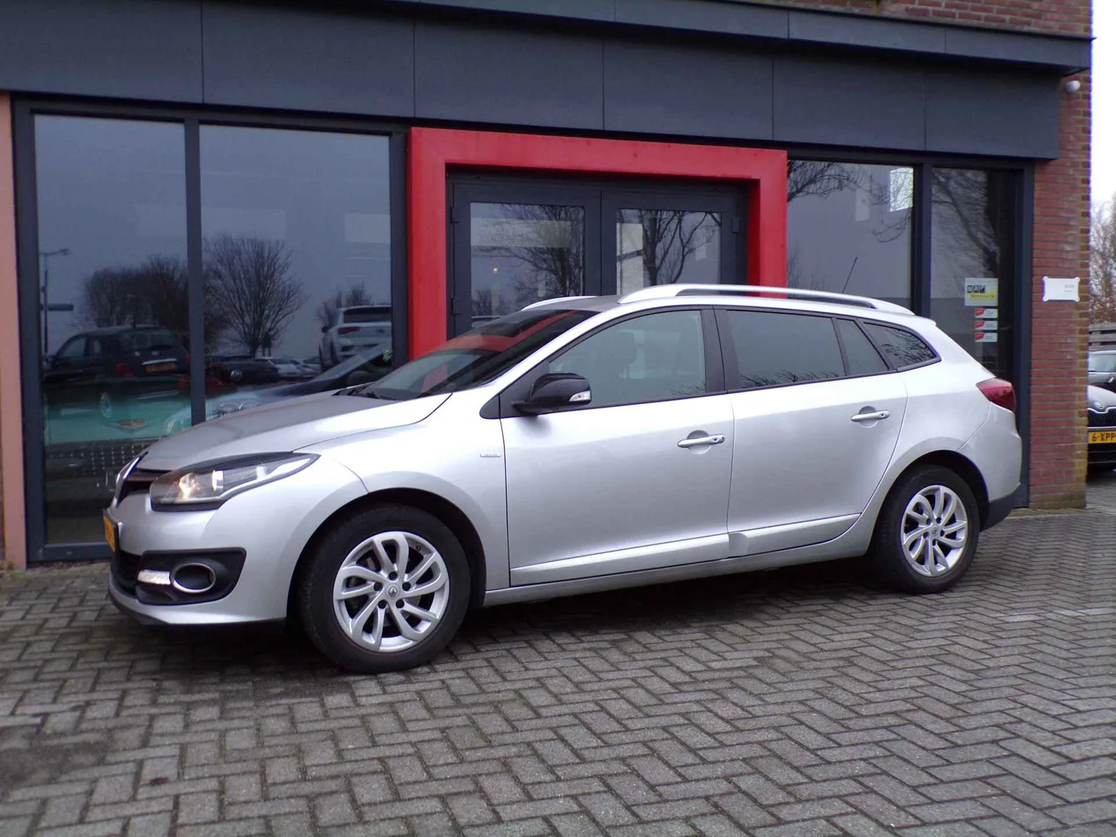 Renault Mégane (2016) — foto 1