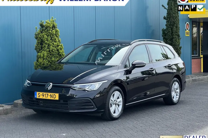 Volkswagen Golf (2023)