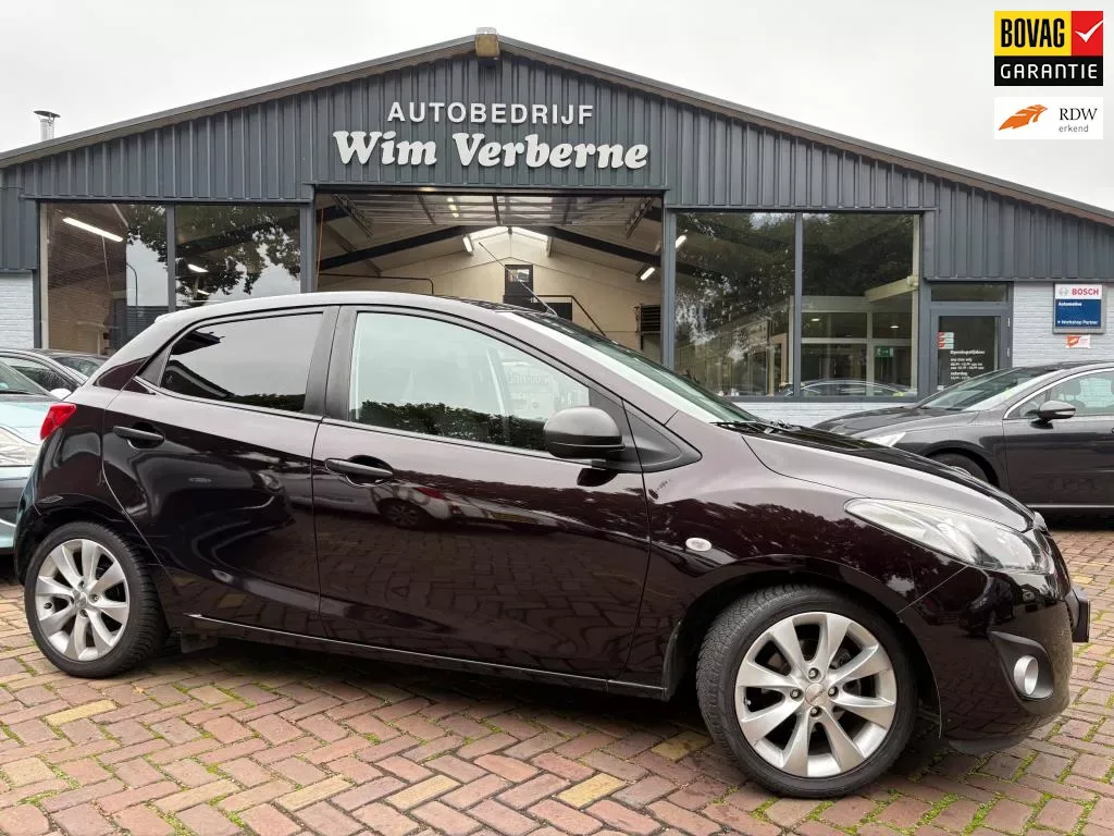 Mazda 2 (2013) — foto 1