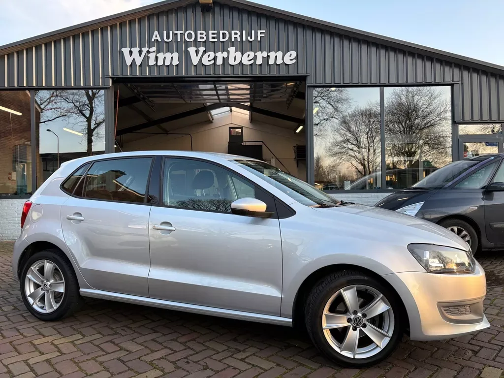 Volkswagen Polo (2011) — foto 1