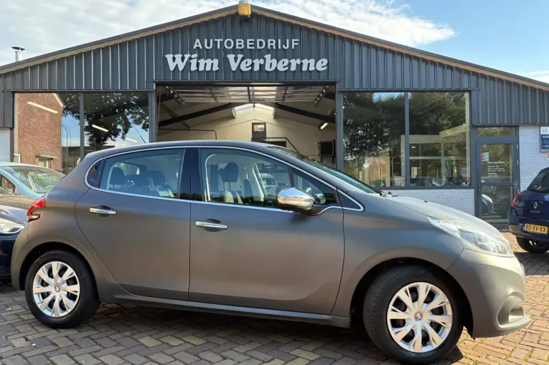 Peugeot 208 (2016)