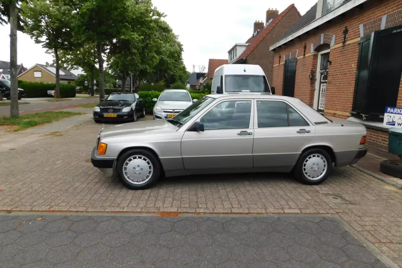 Mercedes-Benz 190-Serie (1989)