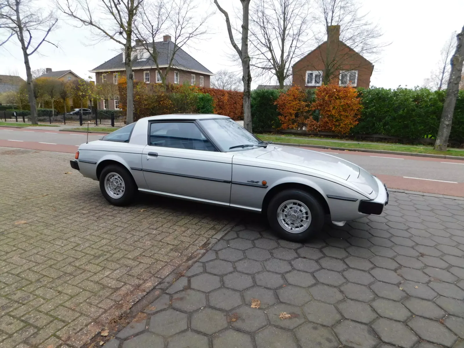 Mazda RX-7 (1980) — foto 1