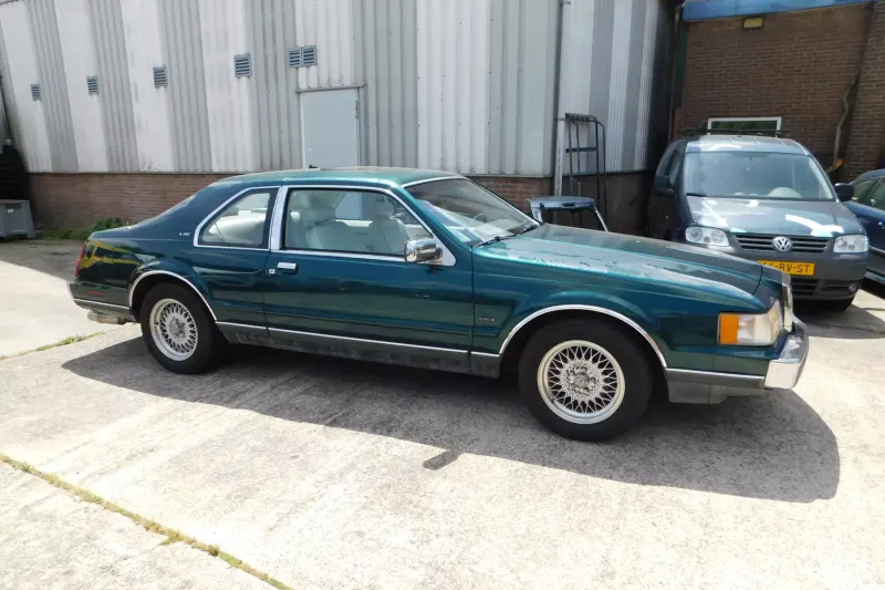 Lincoln MARK (1987)