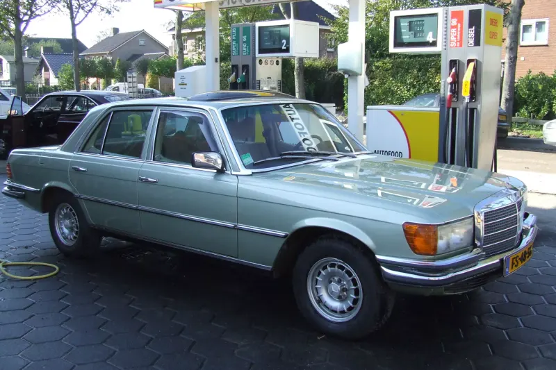 Mercedes-Benz 280SE (1979)
