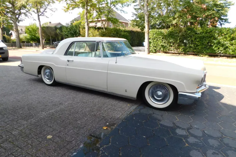 Lincoln Continental (1956)