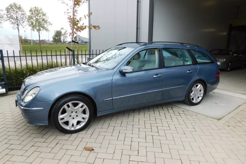 Mercedes-Benz YOUNGTIMER: (2004)