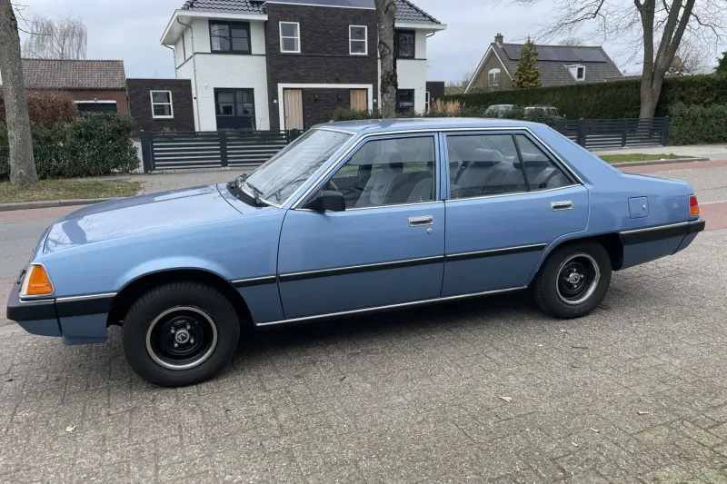 Mitsubishi GALANT (1982)
