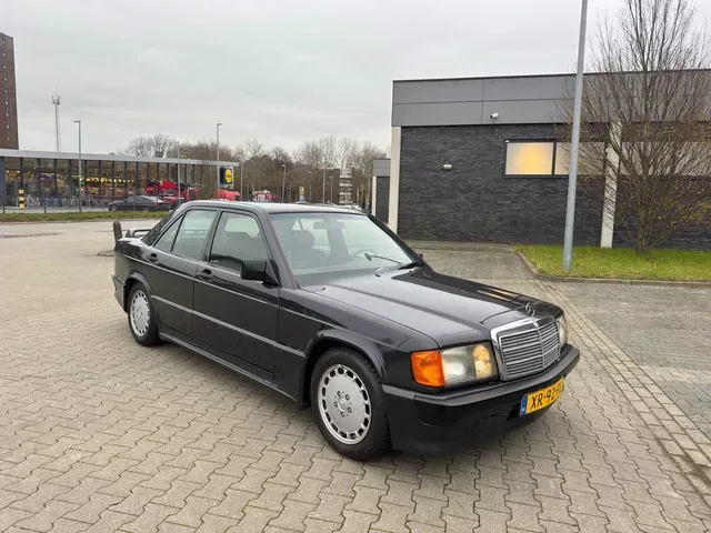 Mercedes-Benz 190-Serie (1989) — foto 1