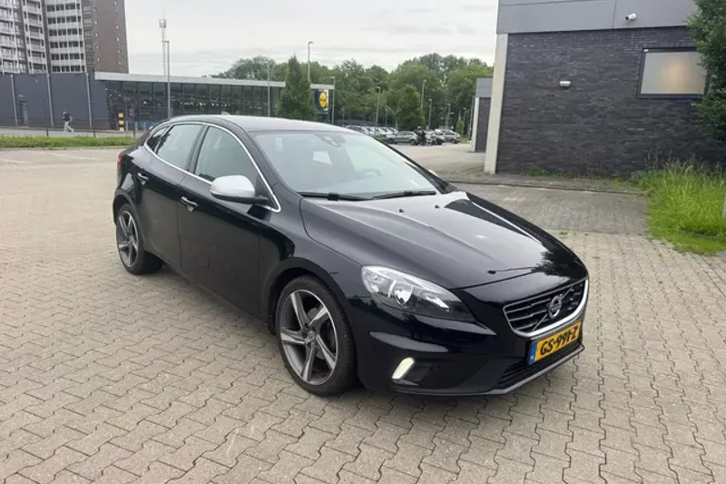 Volvo V40 (2015)
