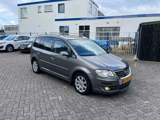 Volkswagen Touran (2007) — foto 1
