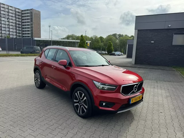 Volvo XC40 (2021) — foto 1