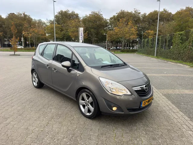 Opel Meriva (2010) — foto 1