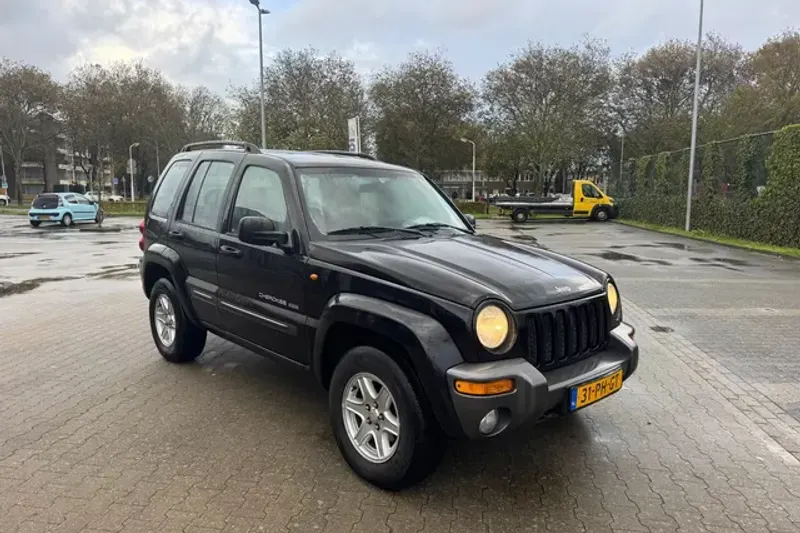 Jeep Cherokee (2004)