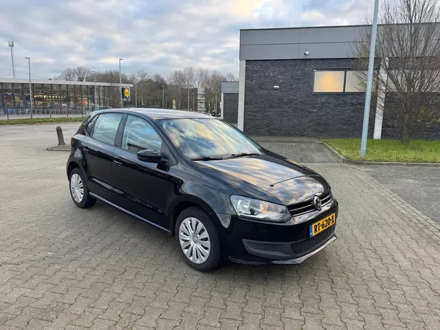 Volkswagen Polo (2014) — foto 1