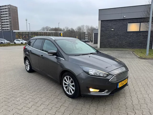 Ford Focus (2016) — foto 1