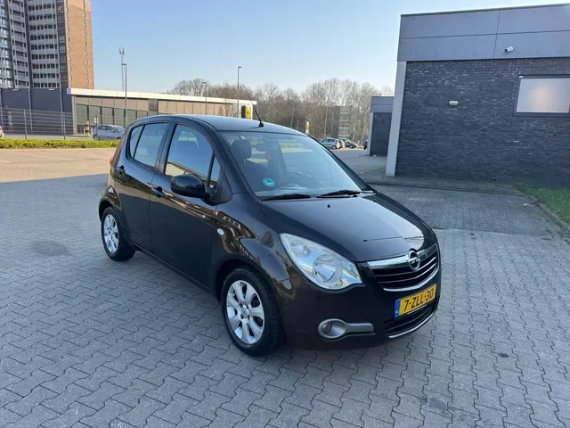 Opel Agila (2010) — foto 1