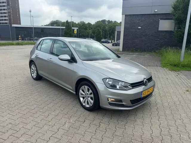 Volkswagen Golf (2016) — foto 1
