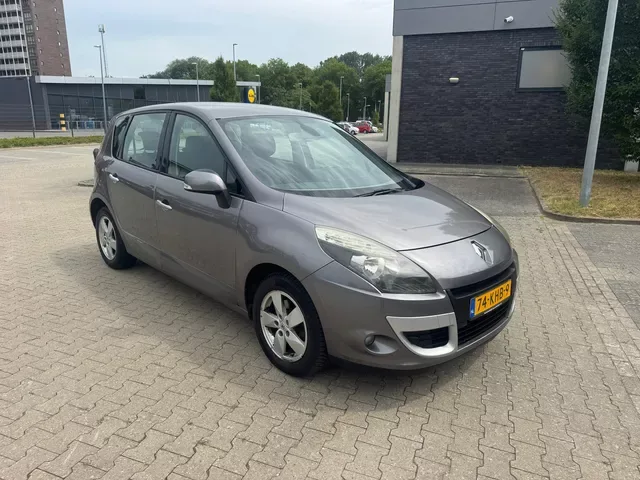 Renault Scénic (2009) — foto 1