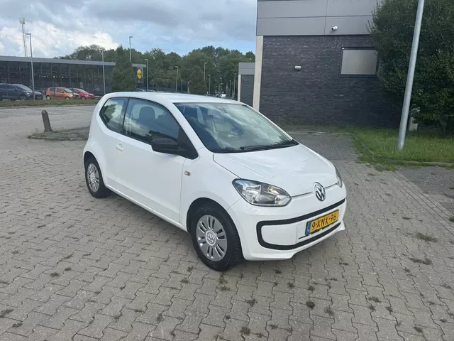 Volkswagen Up! (2014) — foto 1
