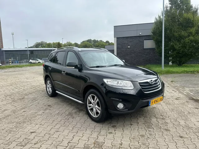 Hyundai Santa Fe (2011) — foto 1