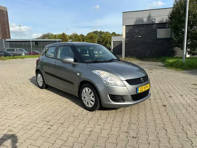 Suzuki Swift (2012) — foto 1