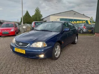 Toyota Avensis (2003) — foto 1