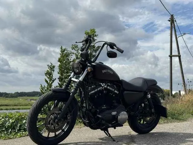 Harley-Davidson Sportster 883R (2014) — foto 1