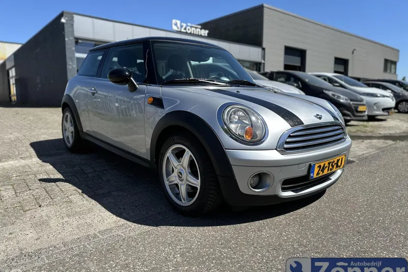 MINI Cooper (2007)