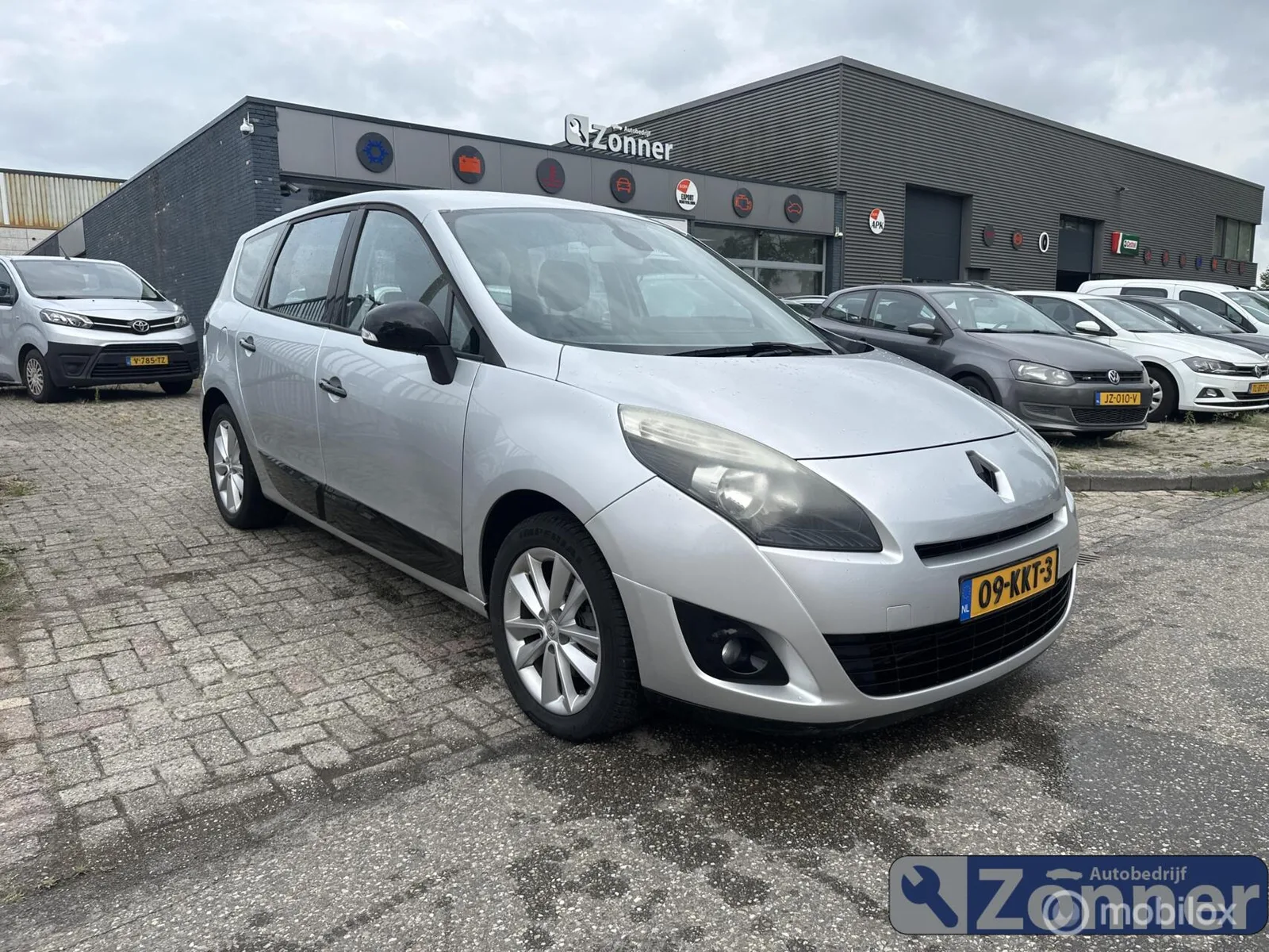 Renault Scénic (2010) — foto 1