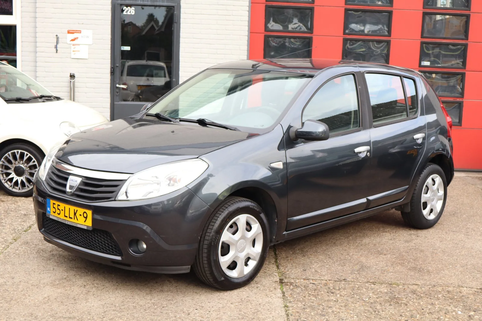 Dacia Sandero (2010) — foto 1
